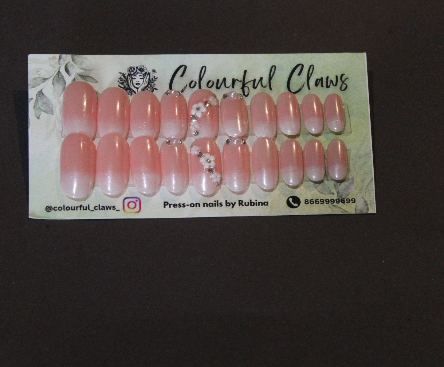 Round Nails perfect Baby Boomer Ombre Nails with 3D flowers